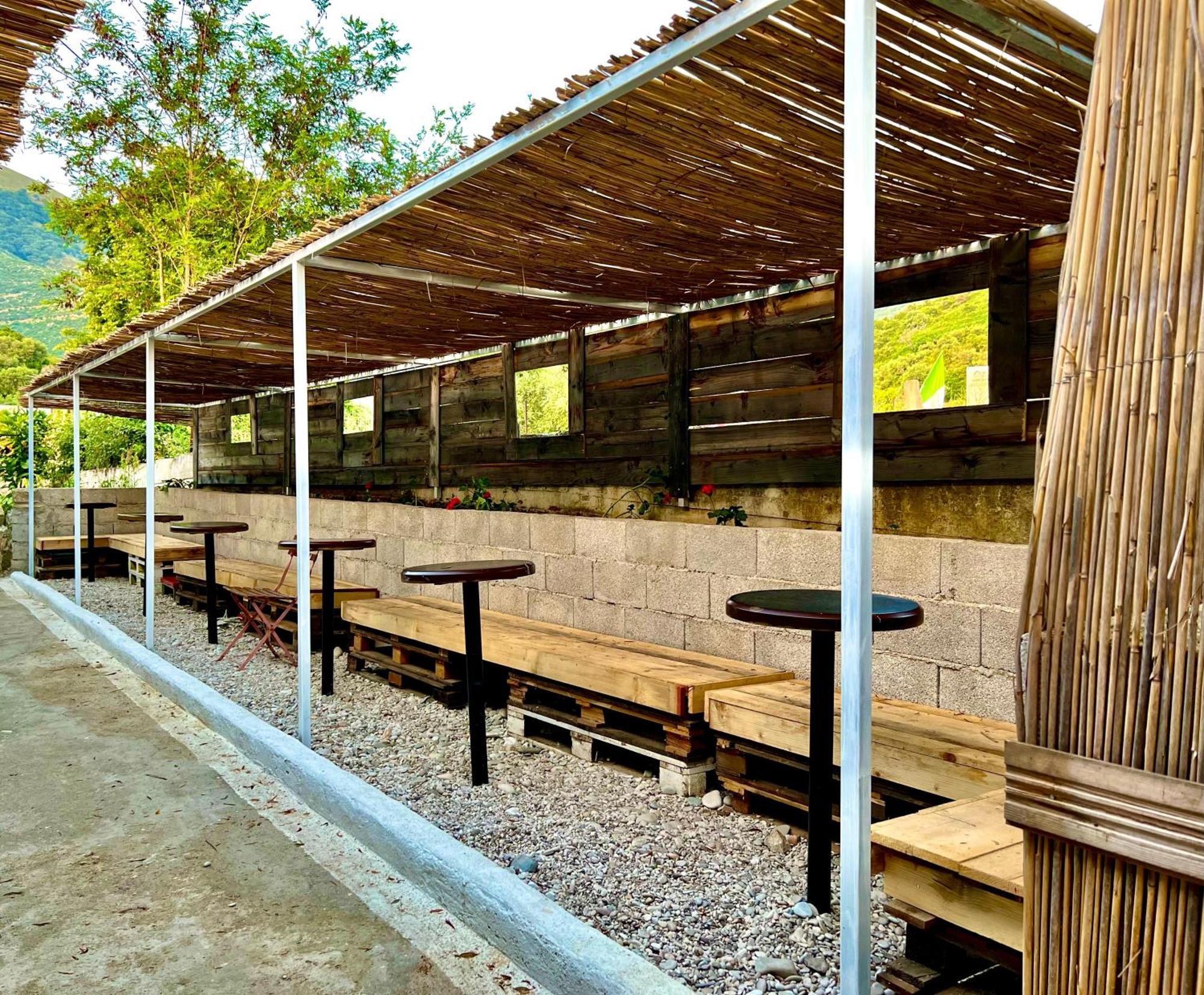 Garden Villa Naza Piqeras Exterior photo